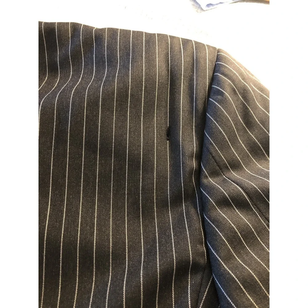 Burberry Blazer 40R Black Pinstripe 100% Wool Career Classic‎ Kensington FLAW